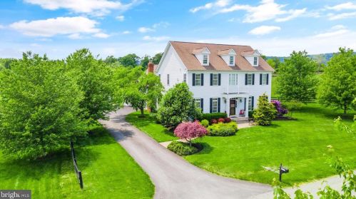 13179 Forest Green Ln, Lovettsville, VA 20180-3057