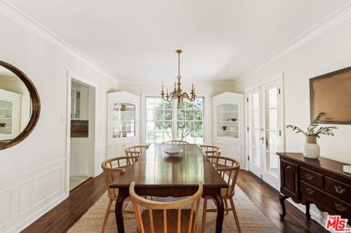 2480 Chevy Chase Dr, Glendale CA  91206-1845 exterior