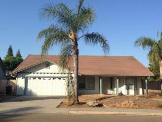 4003 Meadow Ave, Visalia, CA 93277-1629