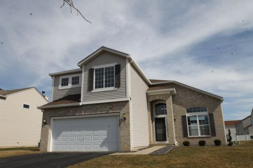 21223 White Cloud Dr, Matteson, IL 60443-3317