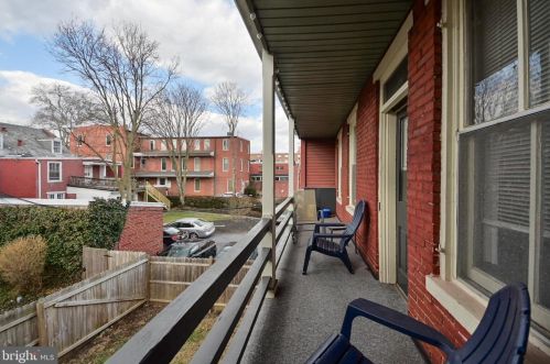 113 Walnut St, Lancaster PA  17602-2451 exterior