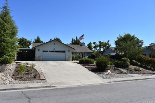 2482 Starling Dr, Lake Nacimiento, CA 93446-4704