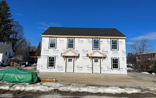 17 Myrtle St, Hillsboro, NH 03244-4814