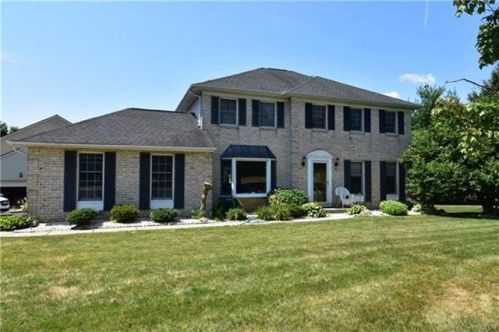 3501 Country Club Rd, Allentown PA  18103-6982 exterior
