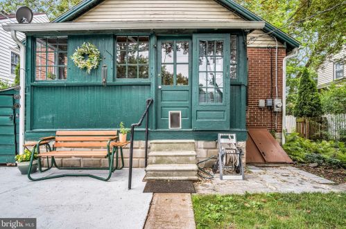 125 Parker St, Carlisle PA  17013-2821 exterior