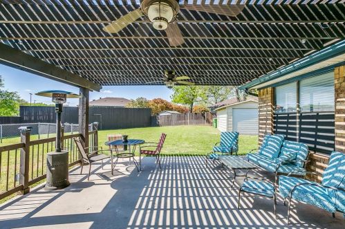 10201 Maverick Dr, Fort Worth TX  76108-4059 exterior