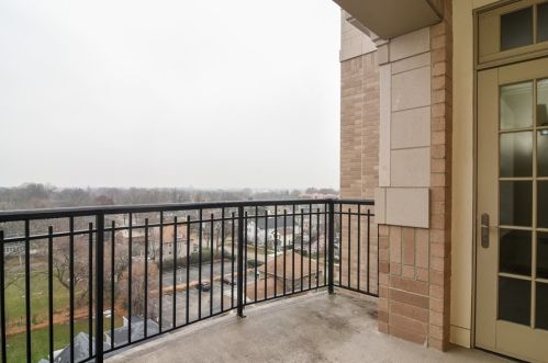 50 Plum Grove Rd, Palatine IL  60067-6255 exterior