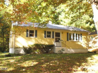 76 Ponuncamo Rd, Fairfield, CT 06825-2342