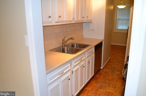 8902 16th St, Silver Spring MD 20910-2231 exterior