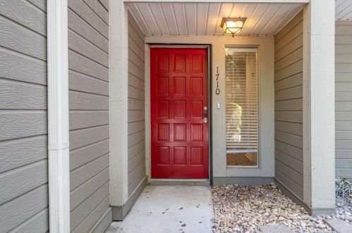 1710 Ironwood Rd, Marietta, GA 30067-6039