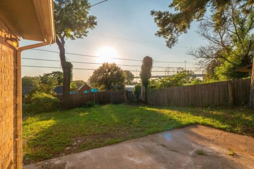 1412 Muse St, Fort Worth TX  76112-3420 exterior