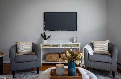 244 Hopkins Ave, Haddonfield NJ  08033-1409 exterior