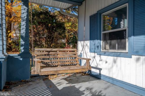 627 Benton St, Harrisburg, PA 17104-2720