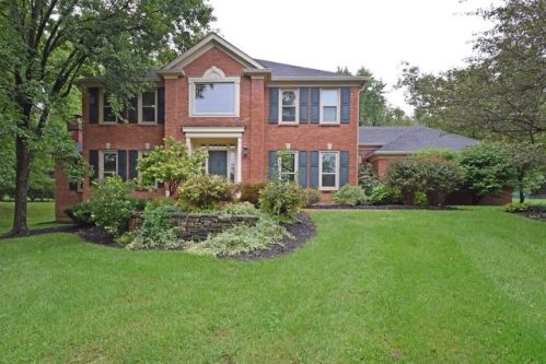 7770 Coldstream Woods Dr, Cincinnati, OH 45255-5612