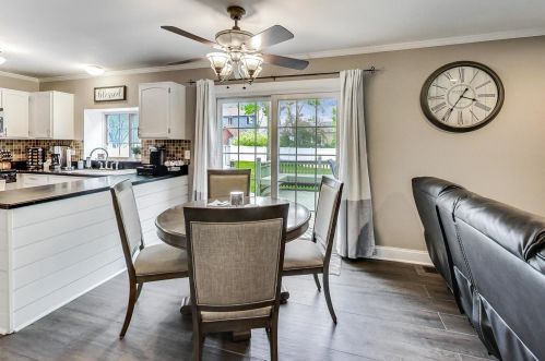 1045 Big Eagle Trl, Carol Stream IL  60188-9153 exterior