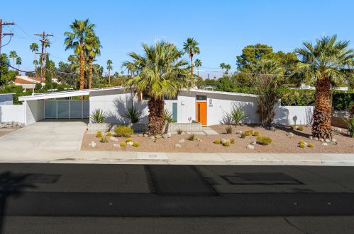 302 Racquet Club Rd, Palm Springs, CA 92262-2276