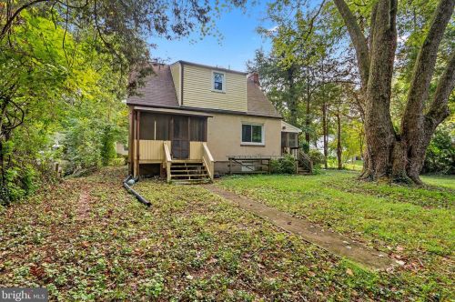 9910 Gardiner Ave, Silver Spring MD 20902-5111 exterior