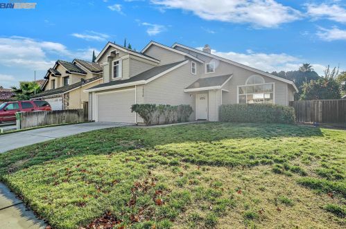 1570 Doe Trail Ln, Tracy, CA 95376-5348