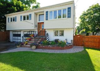 30 Brevent Ave, Leonardo, NJ 07737-1509