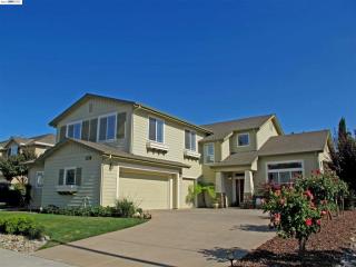 1262 Citadelle St, Tracy, CA 95304-5838