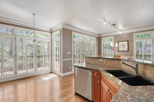 3027 Lanier Dr, Atlanta GA  30319-2744 exterior