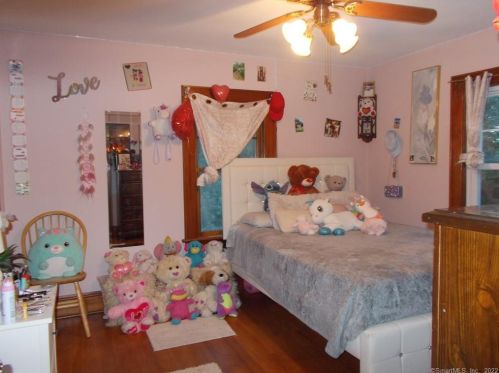 146 Emmett Ave, Derby CT  06418-1232 exterior
