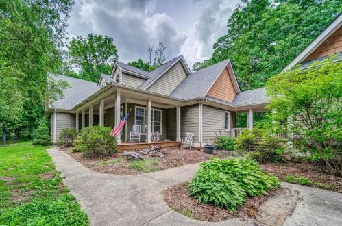 2213 Heath Dr, Ball Ground, GA 30107-4951
