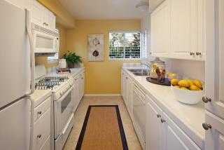 2 Flagstone, Irvine CA  92606-7667 exterior