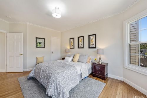 1306 Gilman Ave, San Francisco CA 94124-3243 exterior