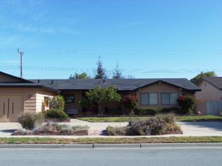 219 Rio Verde Dr, Salinas, CA 93901-2921