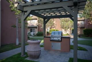 2880 Ball Rd, Anaheim CA  92804-4980 exterior