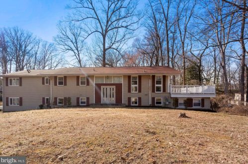 18402 Cedar Dr, Triangle VA  22172-1414 exterior