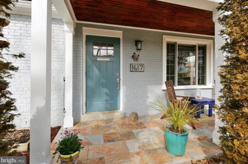 1617 Brisbane St, Silver Spring, MD 20902-3903