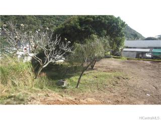 2325 Ahe St, Honolulu HI  96816-6176 exterior