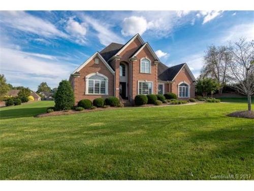 6377 Chamar Cir, Kannapolis, NC 28081-7725