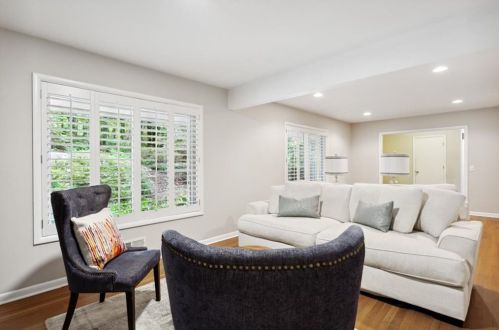 570 Elden Dr, Atlanta GA  30342-2036 exterior