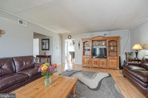 32 Maplewood Pl, Auburn, NJ 08085-1533