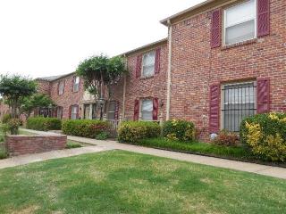 1225 Chamberlain Dr, Memphis, TN 38119-5165