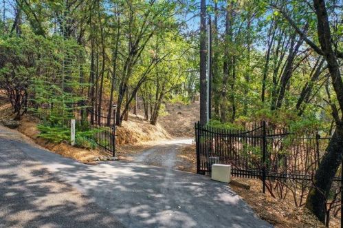 3325 Promenade Ln, Swansboro Country, CA 95667-9249