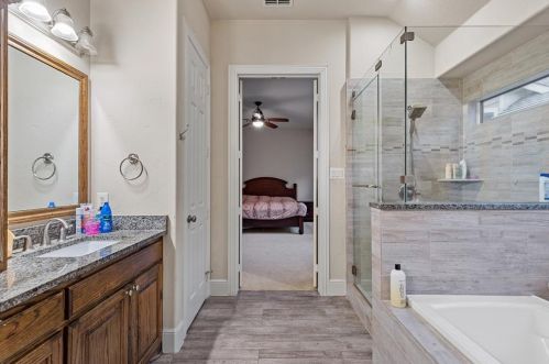 1428 Flowers Dr, Carrollton TX 75007-1479 exterior