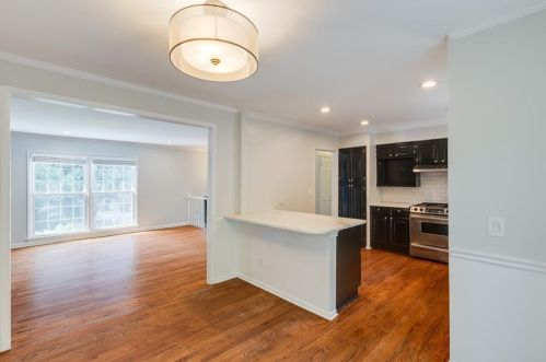 2044 Ellwyn Dr, Atlanta GA  30341-1868 exterior