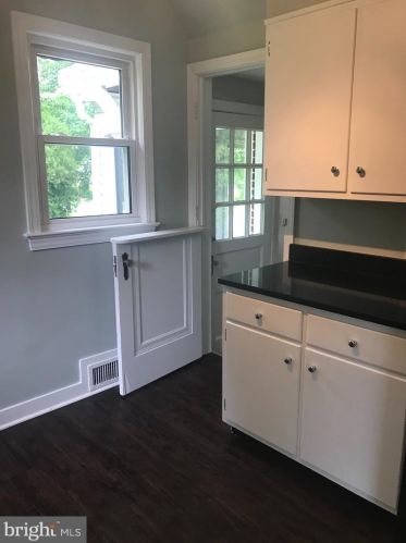 1815 Sherwood Rd, Silver Spring MD 20902-4030 exterior