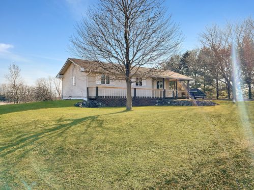 1045 Eagle Lake Rd, Sollitt, IL 60401-3155