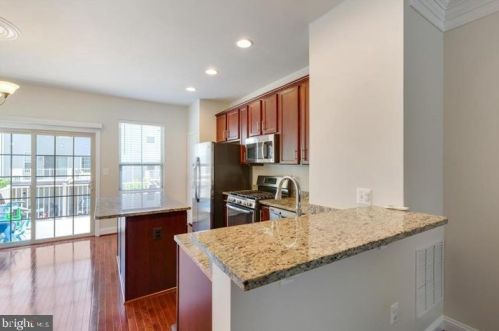 4512 Potomac Highlands Cir, Triangle VA  22172-1791 exterior