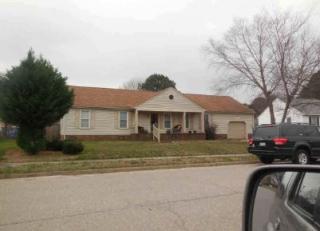 420 Currituck Dr, Chesapeake, VA 23322-7904