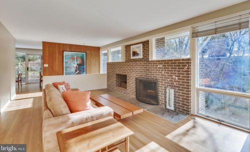 3917 Rickover Rd, Silver Spring MD 20902-2330 exterior