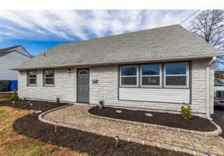 20 Frederick Ave, Colonia, NJ 07067-1318