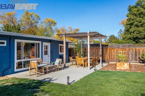 3124 Ameno Rd, Concord CA  94519-2221 exterior