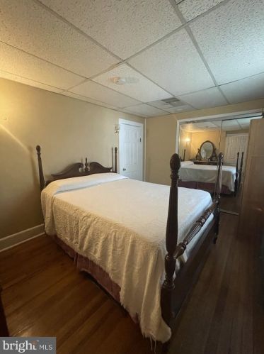 160 Crst Ave, Trenton NJ  08690-2103 exterior