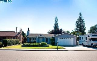 143 Simon St, Visalia, CA 93292-7047